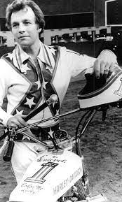 12:44 | según el coneval, en 2020 hubo un aumento de 3.8 millones de personas en situación de pobreza. Evel At The Houston Astrodome 1971 Wearing The Rarely Seen White Practice Leathers Houston History Evil Kenevil Harley Davidson