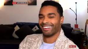 Rege Jean Page Bridgerton Is Downton Abbey S Wayward Sibling Daily Mail Online