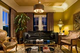 Florals the use of florals was at the other end of the design spectrum and the prints designed by laura ashley set the standard in the 1980s. 1980 S Interior Trend
