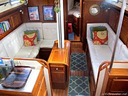 White Ultrasuede And Vinyl Cushion Covers In Salon Also Like The Throw Rugs Windtraveler Boat House Interior Boat Interior Design Boat Interior