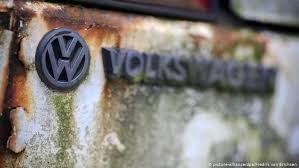 Die wunderschön gestalteten 7 abzeichen werden zu äußerst attraktiven preisen angeboten. Vw Plans Cash For Clunkers Scheme For Diesel Cars Business Economy And Finance News From A German Perspective Dw 04 08 2017