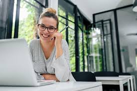 | meaning, pronunciation, translations and examples. Selbststandig Als Student Was Man Beachten Muss Careeasy Dein Karrieremagazin
