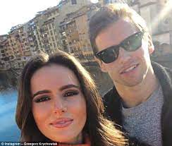 Born 29 january 1990) is a polish professional footballer who plays for lokomotiv moscow and the poland national team as a defensive midfielder. West Brom Loanee Grzegorz Krychowiak Deceived By Psg Daily Mail Online