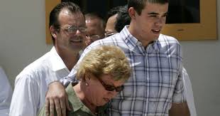 Mr van der sloot is believed to have entered peru on 14 may to play in a poker tournament. Moeder Joran Gelukkig Doen Andere Zoons Het Goed Buitenland Ad Nl