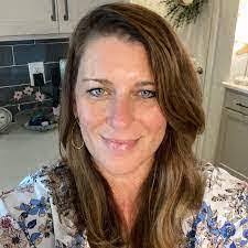 Kari Havens's Instagram, Twitter & Facebook