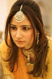 Oversized Unique Kundan Or Small 65 Maang Tikka Design Ideas To Love The Urban Guide In 2021 Bridal Fashion Jewelry Headpiece Jewelry Tikka Designs