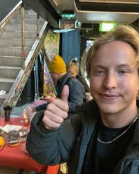 Happy birthday to this clown. Can't wait to go to Vegas when all this is  done and celebrate being 21 😂