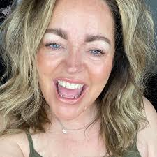 Maria Shields's Instagram, Twitter & Facebook