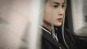 It was revealed that a well-known male star had a secret relationship with  95 Xiaohua