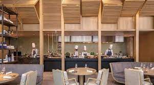 Waldorf Astoria Bangkok An Iconic Hotel With Luxurious Comfort And Thai Charm Astoria Hotel Hospital Interior Stunning Interior Design