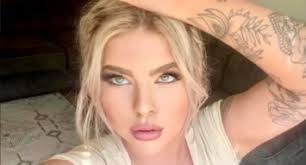 Lindsey Green's Instagram, Twitter & Facebook