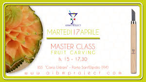 Il territorio di riferimento si estende dal mare adriatico ai monti sibillini, dal fiume tenna al fiume chienti. Master Class Sul Fruit Carving Al Carlo Urbani Nelle Marche Ristorazione E Bar