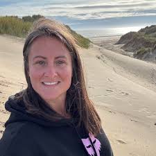 Good luck to the beautiful Elena Walker performing in Annie this week, well  done you've done amazing and we are all so proud @saraw_x