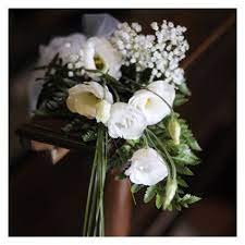 Ecco perché vi proponiamo un fitto elenco dei fiori bianchi con immagini e nomi. Piccoli Fiori Bianchi Per Composizione Floreale Fiori Bianchi Laurea Barbrasa