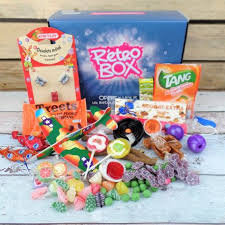 Boite A Souvenirs Des Annees 60 Et 70 Coffret Cadeau Vintage Cadeaux Vintage Boite A Souvenirs Sachet De Bonbon
