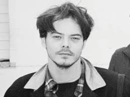 Você Conhece O Charlie Heaton?