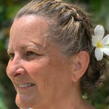 Hummingbird Feeder Visitors in Eureka Springs