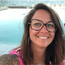 C'est avec joie que je vous partage la nouvelle de l'obtention de mon  Master 2 Recherche et Innovation en soin. Cette bonne nouvelle s'accompagne  d'une autre avec la remise d'un prix pour