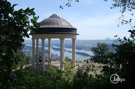 Als bauleiter konnte man den schweizer ingenieur nikklaus riggenbach gewinnen. Welt Deutschland Rudesheim Pavillion Am Niederwalddenkmal Mit Aussicht Auf Rudesheim Im Rheingau