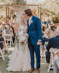Essense Of Australia On Instagram I Wanted A Very Neutral Warm And Soft Wedding Pallet We Got Married Out In T Pallet Wedding Wedding Vegas Wedding Chapel