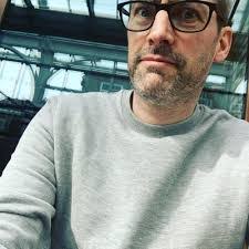 Allison Clift's Instagram, Twitter & Facebook