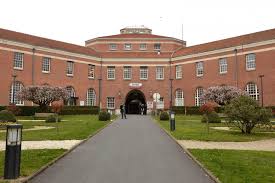 Rite Vaudou A La Maternite Du Chu De Reims Trois Personnes Poursuivies Pour Violences Et Menaces