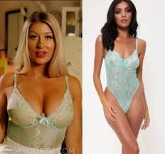 In this combination of a reality series and a game show, the contestants battle it out each week to i love the uk version but this one is dull. Love Island Uk Season 6 Episode 1 Jess Green Bodysuit Shop Your Tv