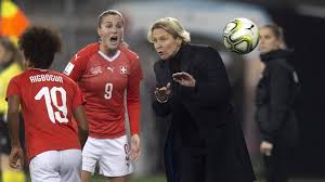 Huitième joueuse à la race cette saison et donc dernière admise au masters de fin de saison, la joueuse ukrainienne s'est qualifiée pour la finale du tournoi en profitant de l'abandon de belinda. Football Battue Par Les Pays Bas L Equipe De Suisse