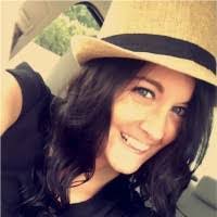 Kelly Pelt's Instagram, Twitter & Facebook