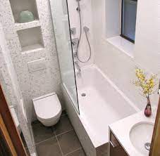 Toilet dengan shower ini merupakan desain kamar mandi untuk sebagian besar urmah di indonesia saat ini. Cari Desain Kamar Mandi Bathup Minimalis