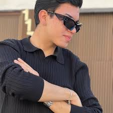 Jose Parga's Instagram, Twitter & Facebook