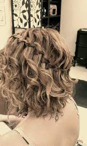 21 Gorgeous Homecoming Hairstyles For All Hair Lengths Popular Haircuts Short Wedding Hair Curly Braided Hairstyles Homecoming Hairstyles