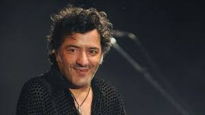 Le chanteur rachid taha, né en algérie et figure du rock des années 1980, est mort à 59 ans d'une crise cardiaque dans la nuit de mardi à mercredi « son fils lyes, sa famille, ses proches, tous ses amis et son label naïve, ont le regret et l'immense tristesse d'annoncer le décès de l'artiste rachid. Who Is Rachid Taha Dating Rachid Taha Girlfriend Wife
