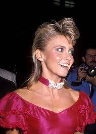 Ahead, 11 quick and easy red carpet looks i would totally copy if i wanted my hair to. The Worst Vintage Red Carpet Hairstyles Stylebistro