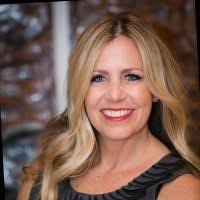 Danielle Masek's Instagram, Twitter & Facebook