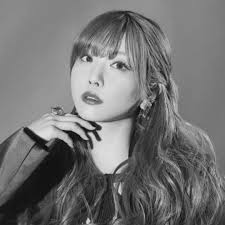 🎹 #DailyRinRin 1203 🤍 Feat. Full Roselia!~ 🌹 Meri Christmas from the  skrunkly Rose Gang!!!~ 🌹❄️🌹 🌐 Art Source: pixiv. net/en/artworks/72278200