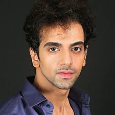 EXCLUSIVE: Rosie Huntington-Whiteley Joins The Equity Studio, a New  Investment Firm Backing Beauty, Wellness, Lifestyle Brands