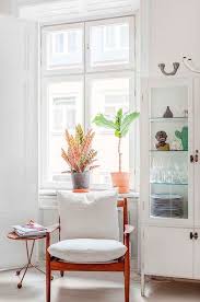 Sweet Little Wood Reading Chair In White Living Room Sfgirlbybay White Furniture Living Room Comfy Living Room Furniture Living Room Furniture Arrangement