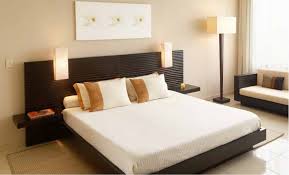 Desain kamar tidur akan menjadi lebih menarik jika ditambahkan desain lighting yang sesuai dengan kebutuhan. 40 Koleski Terbaik Dekorasi Kamar Tidur Utama Sederhana Schluman Art