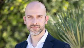 Pietro Russo, Master of Wine: “Il Grillo è il vino più “caleidoscopio” che  esista in Sicilia”