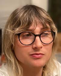 When I get to take care of my wife's hair it's a chance for me to be  creative and practice my technique with blonde hair without a limitation of  a budget. Swipe