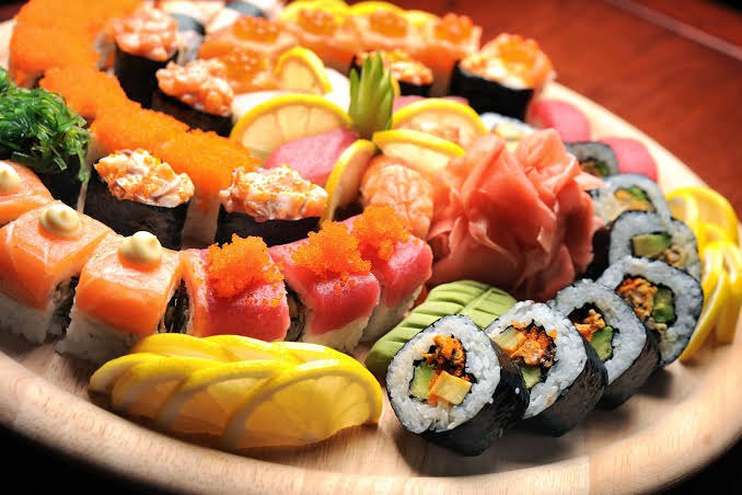 Sushi Nhật Bản - Nghệ Thuật Ẩm Thực Đỉnh Cao Xứ Hoa Anh Đào