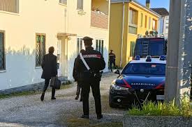 Anziano ucciso e chiuso in due sacchi in casa a Limena (Padova), caccia al  coinquilino 45enne