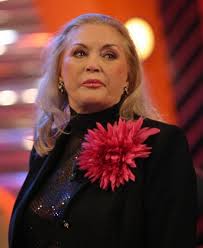 Zina dumitrescu, fosta mare creatoare de modă, a murit la vârsta de 82 de ani. Mama Modei Din Romania A Murit Zina Dumitrescu Avea 82 De Ani News Track