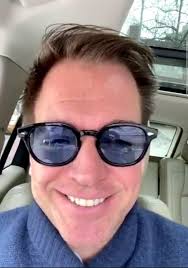 What will you do if you see me knocking at your door❤️