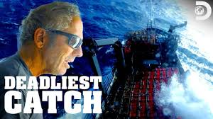 Huge Wave Injures a Deckhand