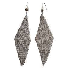 Sold for $4,000 on 20 april 2021, online. Tiffany Co Elsa Peretti Mesh Silber Mesh Ohrringe Geld Silber Ref 246052 Joli Closet