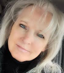 We have NEW OWNERS! We are so excited to introduce you to our new owners,  Lisa and Andy Fredricks, who took ownership of Rosa's in March 2017. A  dynamic duo with passion