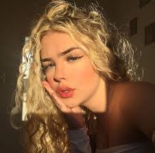 Danielle Amorim (danielleamorim16)