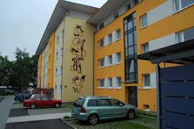 Im laufe der zeit wurden und werden unsere wohnanlagen kontinuierlich instand gesetzt und modernisiert. Sanierung Refresh Der Wbg Furth Hat Modernisiert Und Setzt Dabei Auf Das Refresh System Von Pluggit Pluggit